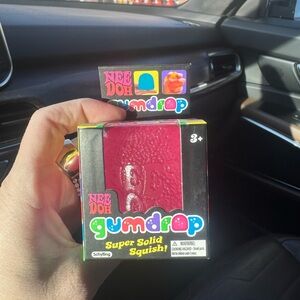 NeeDoh Gumdrop Super Solid Squish - Berry Pink